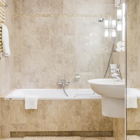 Rentplanet - Angel Plaza Appartement