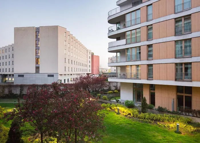 Rentplanet - Angel Plaza